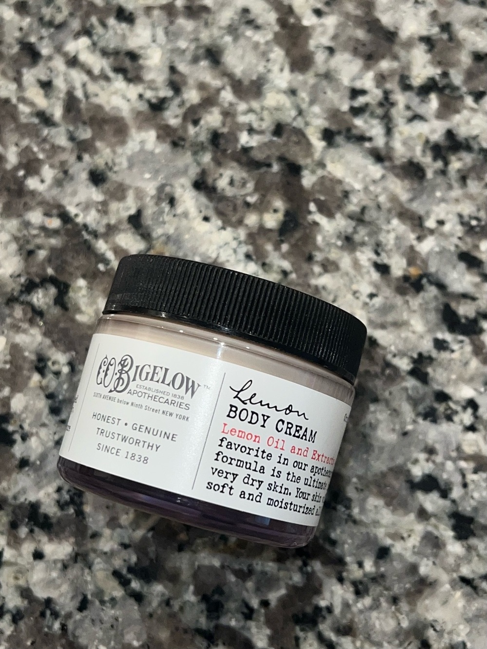 NEW C.O. Bigelow No. 005 Lemon Body Cream with Lemon Oil and Extracts 1.7 oz